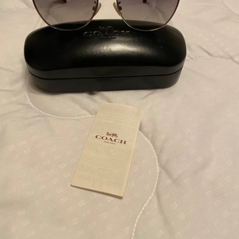 Womens sunglasses - Picture 3 of 3